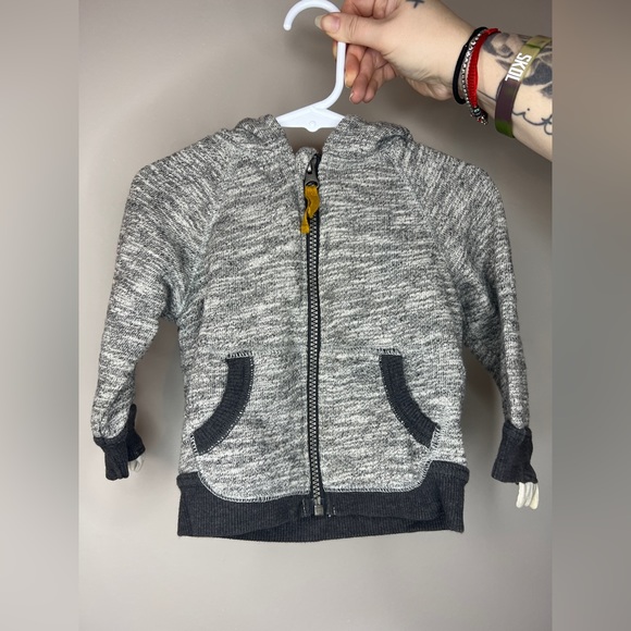 Oshkosh Zipup Big Bad Wolf Raccoon Sweater - Picture 3 of 8